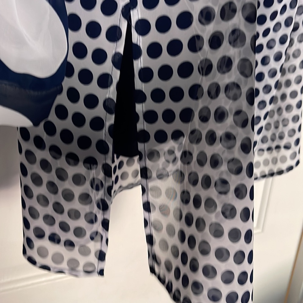 Long button down blouse - Picture 4 of 6